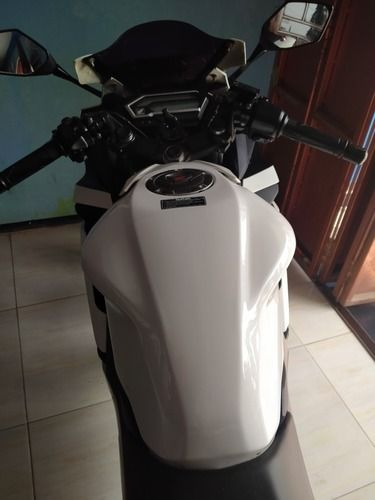 Honda CBR 150 R Facelift Thn 2016 Mulus, Mesin OK,