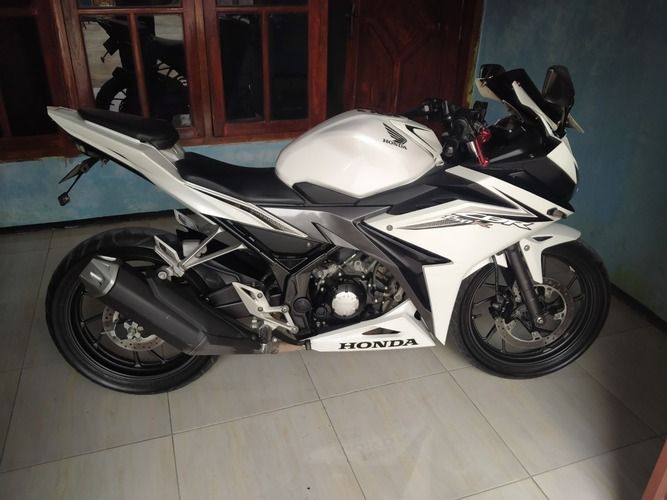 Honda CBR 150 R Facelift Thn 2016 Mulus, Mesin OK,