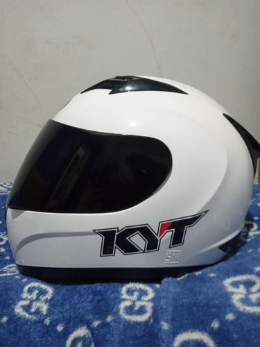 Helm KYT R10 Baru Pakai 2 Minggu