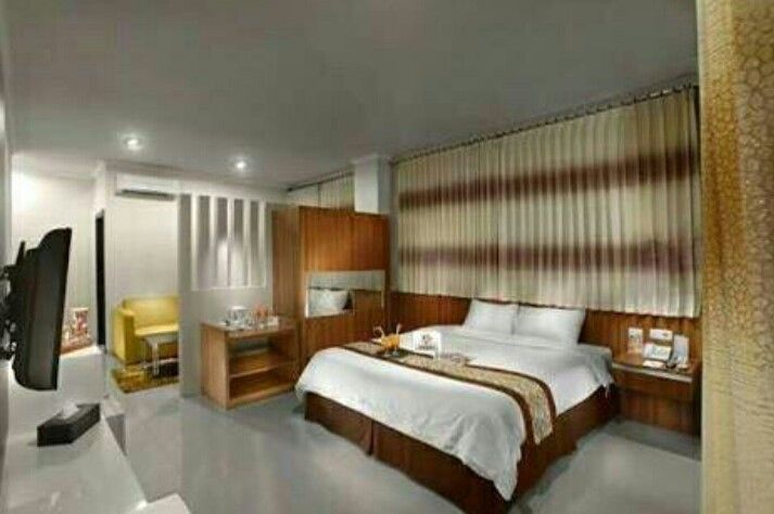 HOTEL Dan KARAOKE "MAUMU" Surabaya