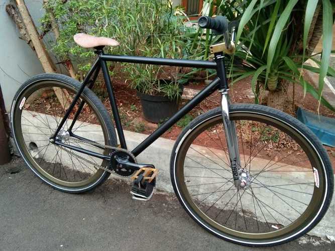 custom sepeda fixie