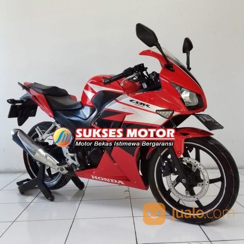 MERAH Mempesona Guys, Honda CBR 150 R Tahun 2016