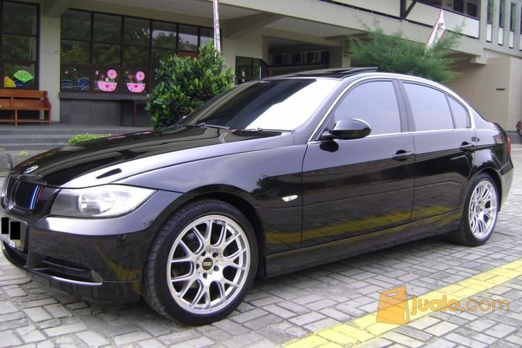 BMW 325i E90 Black on Beige Sunroof 2005