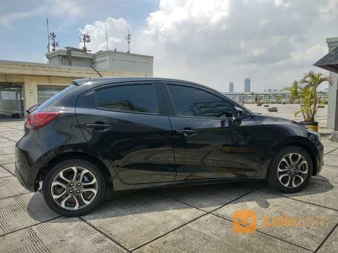 Mazda2 GT Skyactiv 1.5 AT 2015 Hitam Full Option