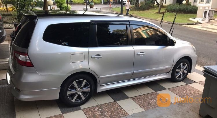 GRAND LIVINA XV 2017 MATIC