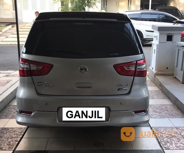 GRAND LIVINA XV 2017 MATIC