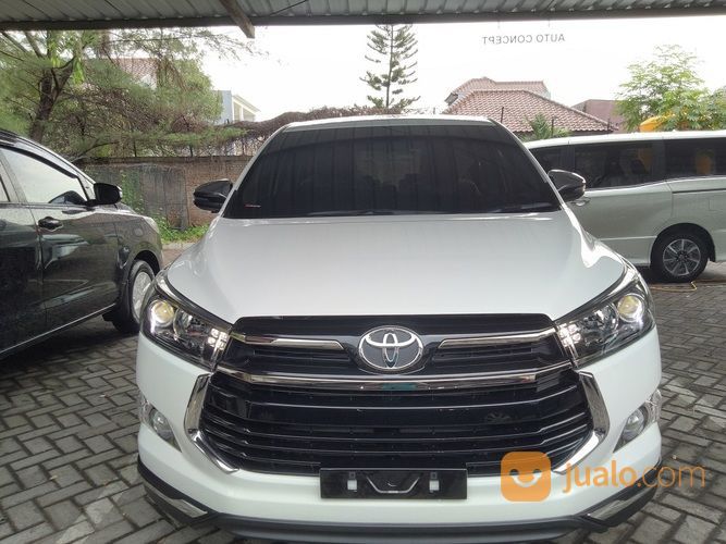 [SUPER SALE TOYOTA AGUSTUS] Toyota KIJANG INNOVA VENTURER 2.4 DIESEL MANUAL 2020