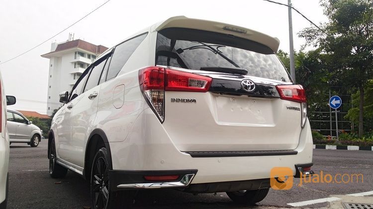 [SUPER SALE TOYOTA AGUSTUS] Toyota KIJANG INNOVA VENTURER 2.0 BENSIN MANUAL 2020