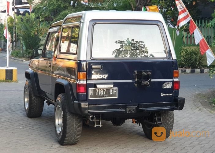 Daihatsu Taft Rocky F75 4x4 Tahun 1993