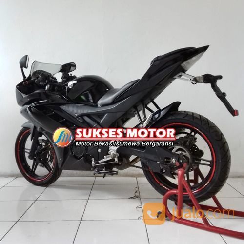 Yamaha R15 Tahun 2015 Hitam