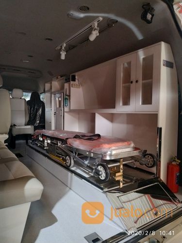 Jasa Modifikasi Mobil Toyota Hiace Ambulance