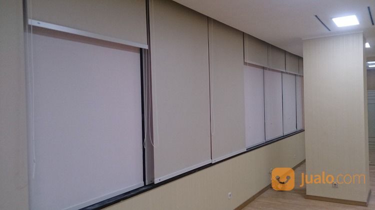 Tirai Roller Blind Sharp Point Bandung