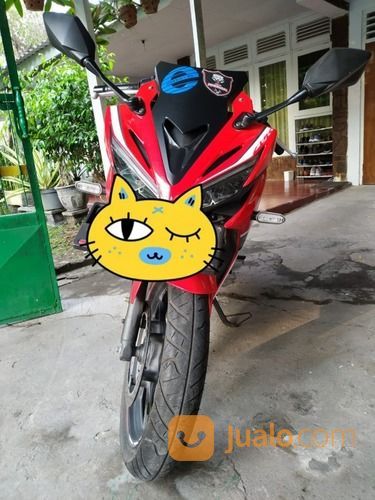 Honda CBR 150 R Warna Merah Putih