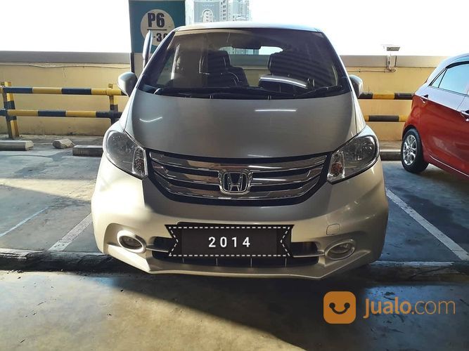 Honda Freed PSD FL 1.5 AT 2014 Silver Syariah