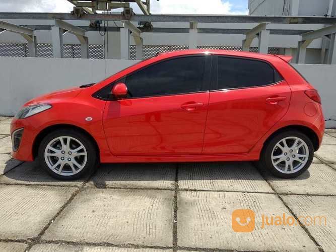 Mazda 2 R 1.5 AT 2011 Merah Syariah