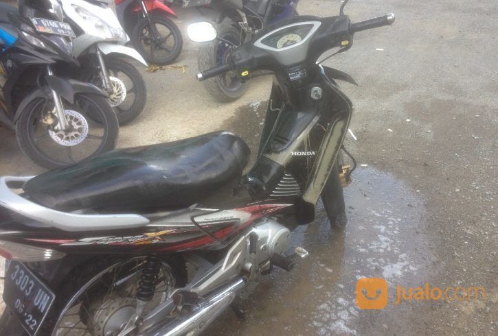 Honda Supra X 125 Hitam Karburator 2007