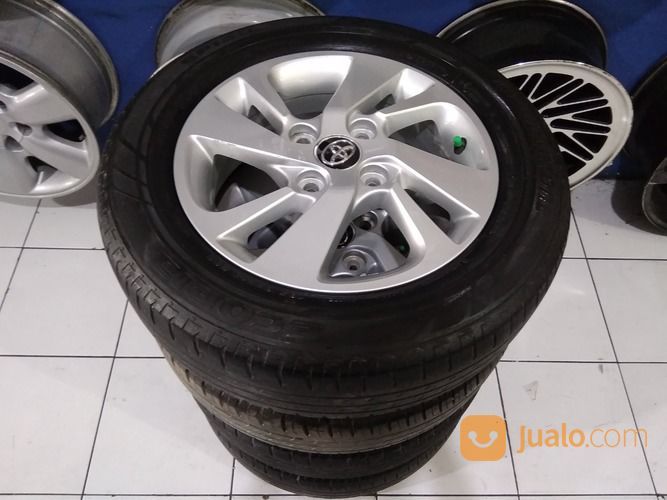 Velg Copotan Oem Avanza Velos Ring 15+Ban Pcd 4x114,3 Warna Silver