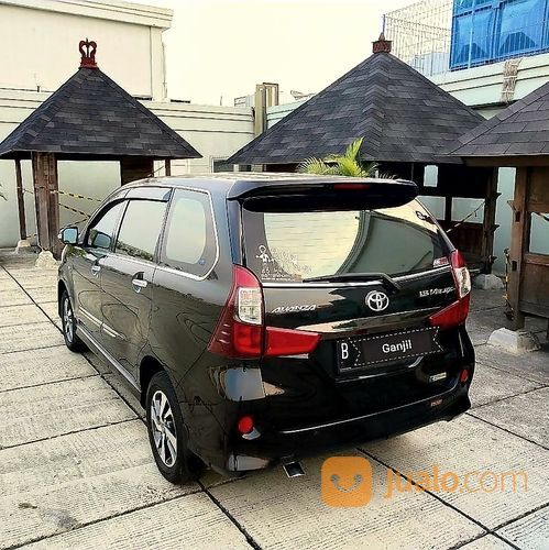 Toyota Avanza Veloz 1.5 AT 2017 Hitam Syariah