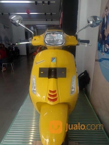 Vespa Sprint S LED 150 I Get ABS (YELLOW SOLE)