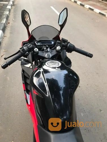 Motor Honda Cbr 150 Bersih Dan Mulus