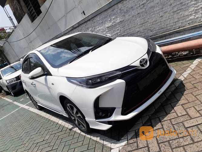 TOYOTA YARIS TRD PUTIH