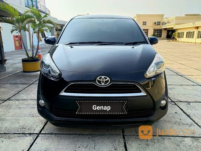 Toyota Sienta V 1.5 AT 2016 Hitam Syariah