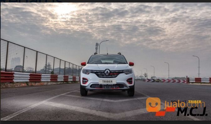 RENAULT TRIBER RXZ MATIC M.C.J Series 2020 Exclusive