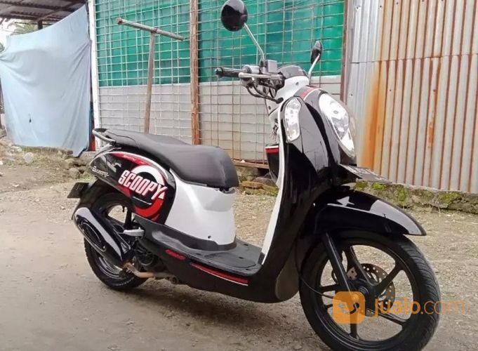 HONDA SCOOPY FI 2016 Mulus