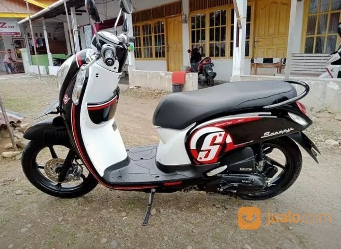 HONDA SCOOPY FI 2016 Mulus