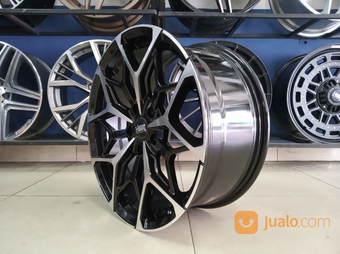 Velg Mobil Ring 18 Hsr Myth01 Buat Innova Serena Camry Alphard Hrv