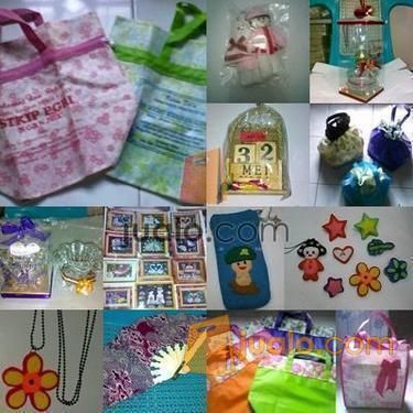 Toko Souvenir Pernikahan Murah Di Surabaya H 0856 4847 8869 Surabaya Jualo Nah untuk acara resepsi pernikahan toko osouvenir yang paling pas ya cuma toko www.souvenirbunda.com dong pastinya, karena toko. toko souvenir pernikahan murah di