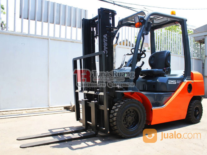 Toyota 2 5 Ton Diesel Mast 3 Meter Forklift Bekas Bekasi Jualo