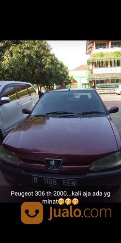 Mobil Peugeot Tahun 2000