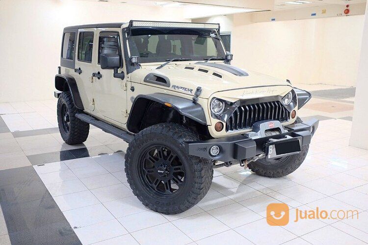 Wrangler Sahara 3.8L 2011 Full Option