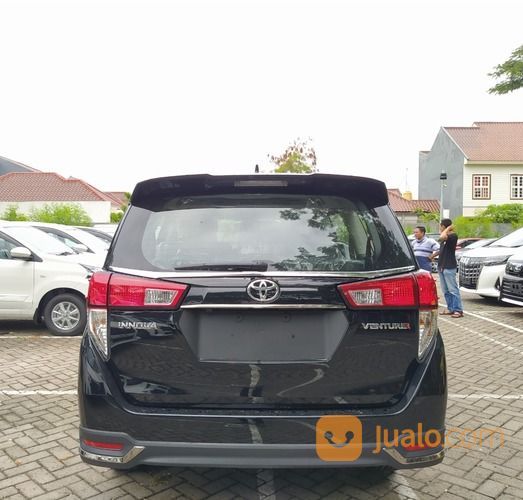 Toyota KIJANG INNOVA VENTURER 2.0 BENSIN MANUAL