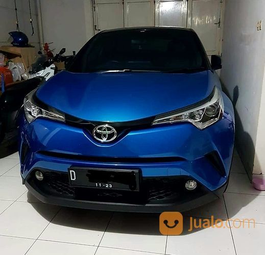 Toyota C-HR 1.8L Dual Tone Low Km Seperti Baru