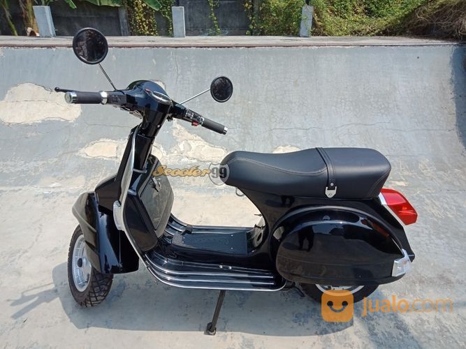 Vespa PX 150cc Hitam