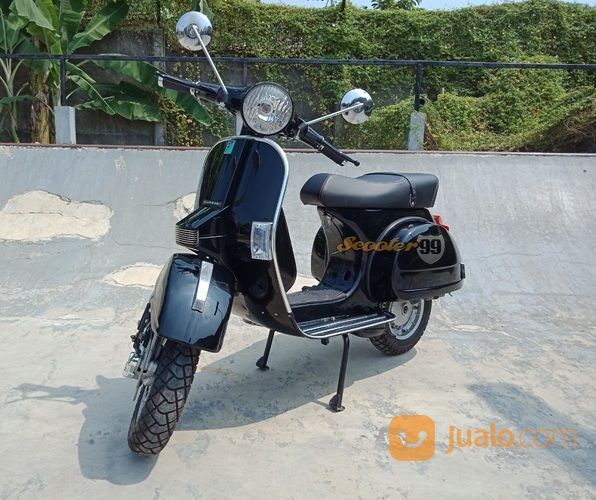 Vespa PX 150cc Hitam