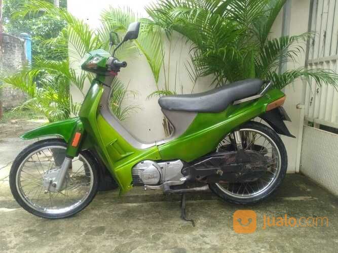 SUZUKI CRISTAL HIJAU