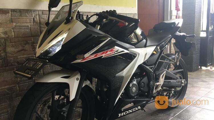 CBR 150R 2017/2018 HITAM LENGKAP