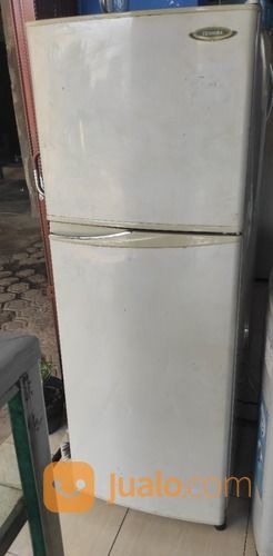 Kulkas Toshiba 2 Pintu Normal Bergaransi di Kota Semarang, Jawa Tengah