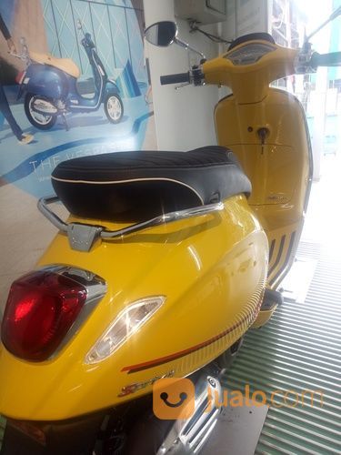 New Vespa Sprint S LED 150 I Get ABS (YELLOW SOLE)