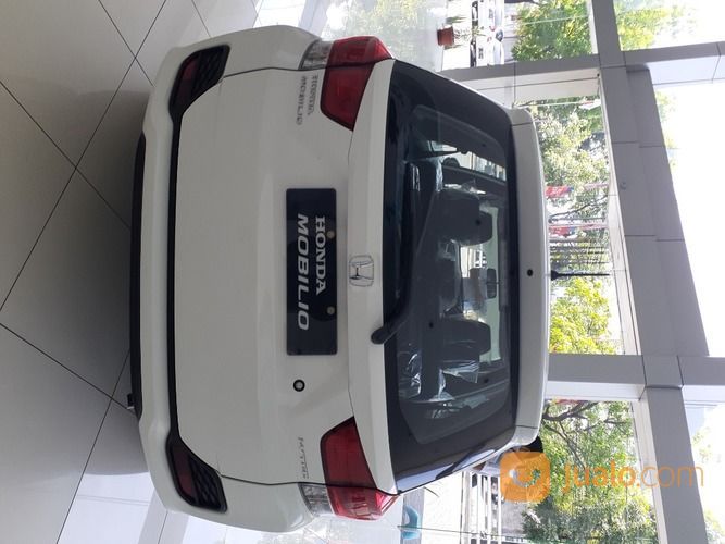 Miliki Kendaraan Honda Mobilio Dengam Harga Terjangkau.