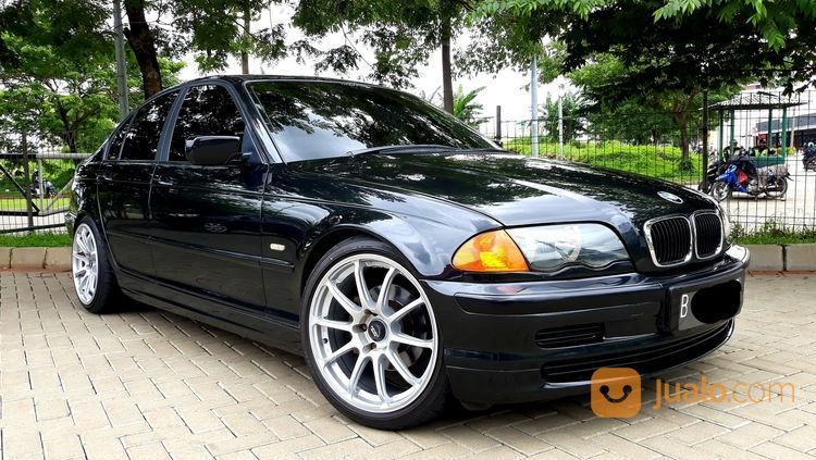 BMW 318i Matic 2001 Hitam TERAWAT