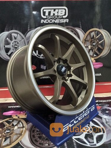 Velg Mobil Ring 16 Lebar 7/8,5 Baut 4