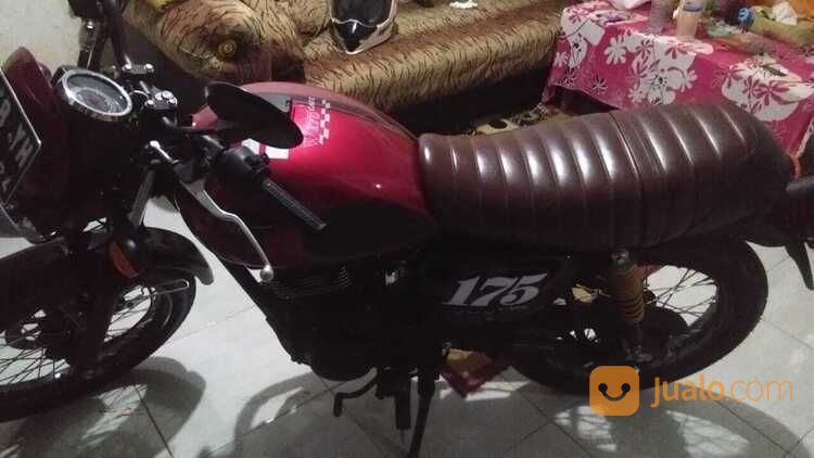 Kawasaki W175 Cafe Tahun 2019 Kilometer Low