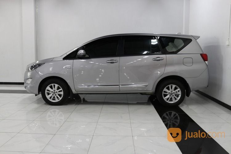 Toyota Innova 2.0 V AT 2017 Silver