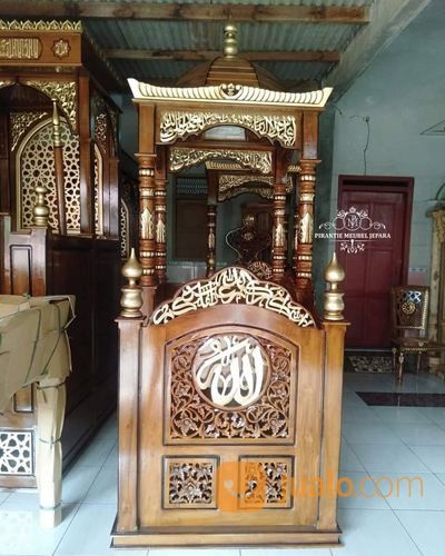 Mimbar Masjid Kubah Ukir Kayu Jati