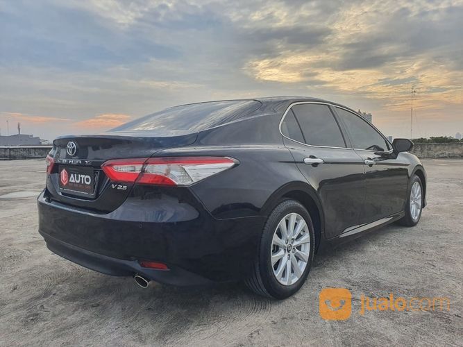 Toyota Camry 2.5 V 2019 Hitam Sunroof 2.5V 2020 Honda Accord VTIL