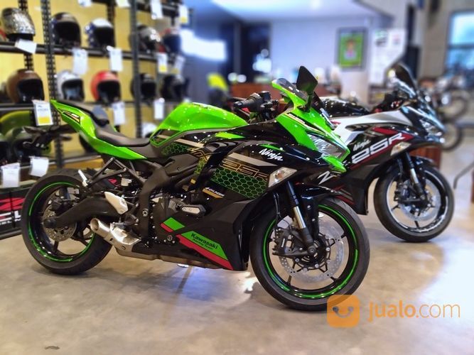 Kawasaki Ninja 250 ZX25R. Ready Stock